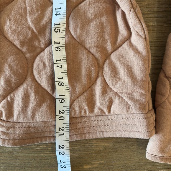 Z SUPPLY Redwood Quilted Jersey Jacket in Saddle-Snap Closure-Stand up Collar‎ - Picture 3 of 13